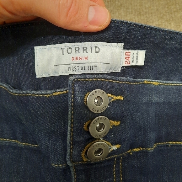 Torrid First at Fit Jeggings Exposed Button Fly Blue Womens Size 24R - Picture 3 of 10